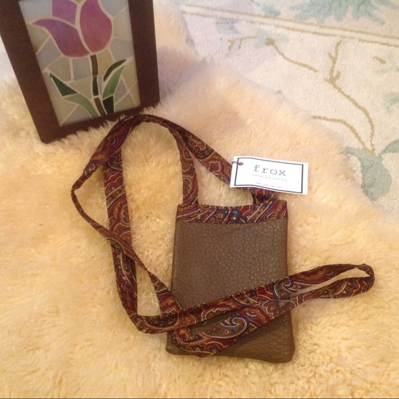 Purse - Picture 2 of 3